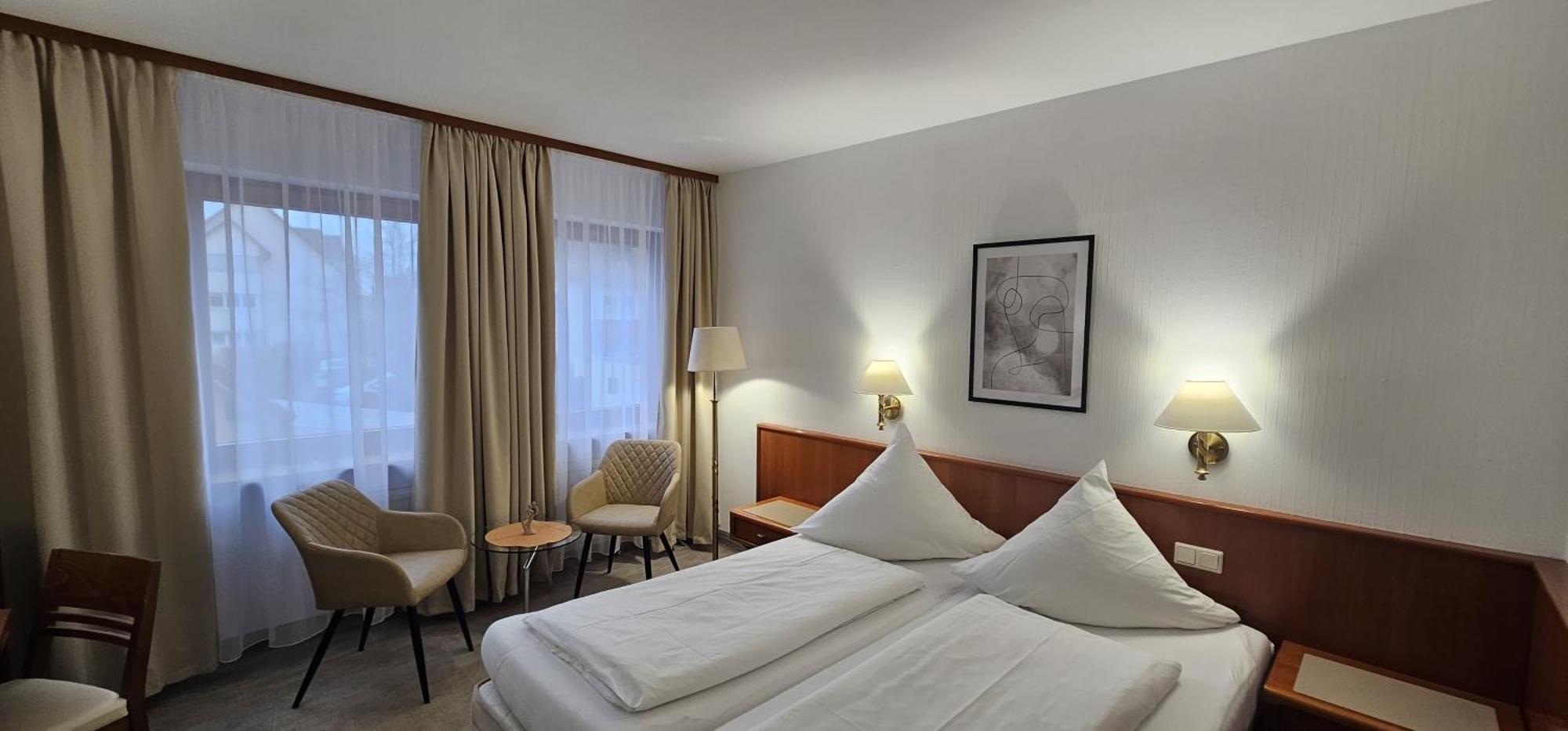Hotel Garni Vierjahreszeiten Bad Staffelstein Eksteriør bilde